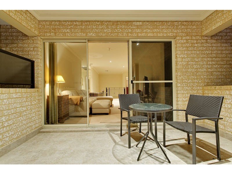 16 Daytona Drive, Iluka WA 6028