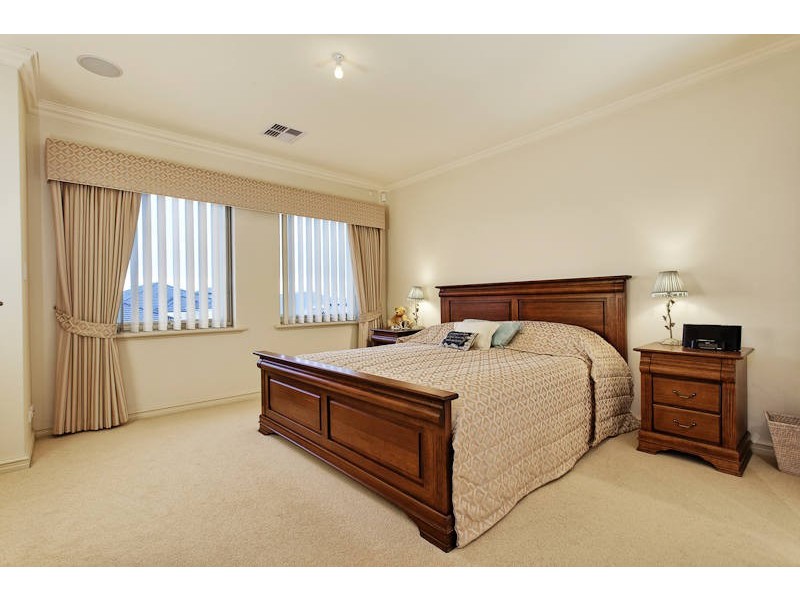 16 Daytona Drive, Iluka WA 6028