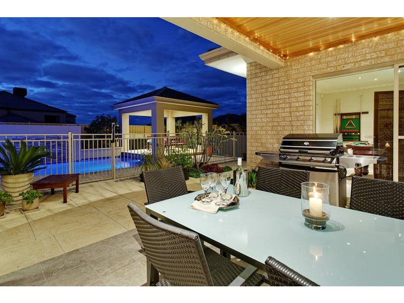 16 Daytona Drive, Iluka WA 6028