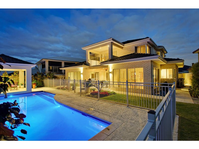 16 Daytona Drive, Iluka WA 6028