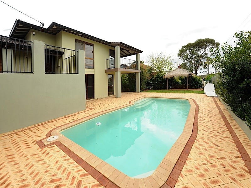 28 Highbridge Way, Karrinyup WA 6018