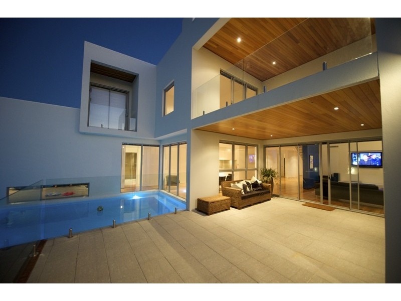 12 St Lucia Road, Iluka WA 6028