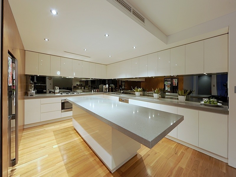 12 St Lucia Road, Iluka WA 6028