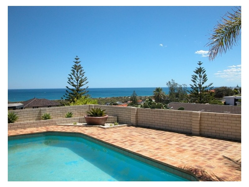 6 Kinkuna Way, City Beach WA 6015