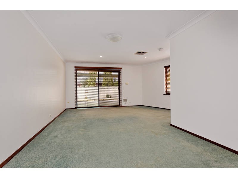 2/8 Macrae Road, Applecross WA 6153