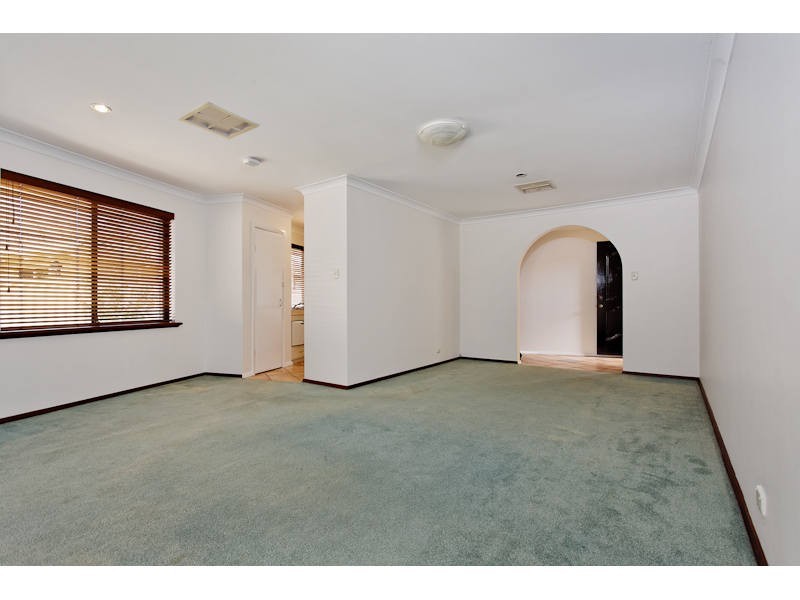 2/8 Macrae Road, Applecross WA 6153