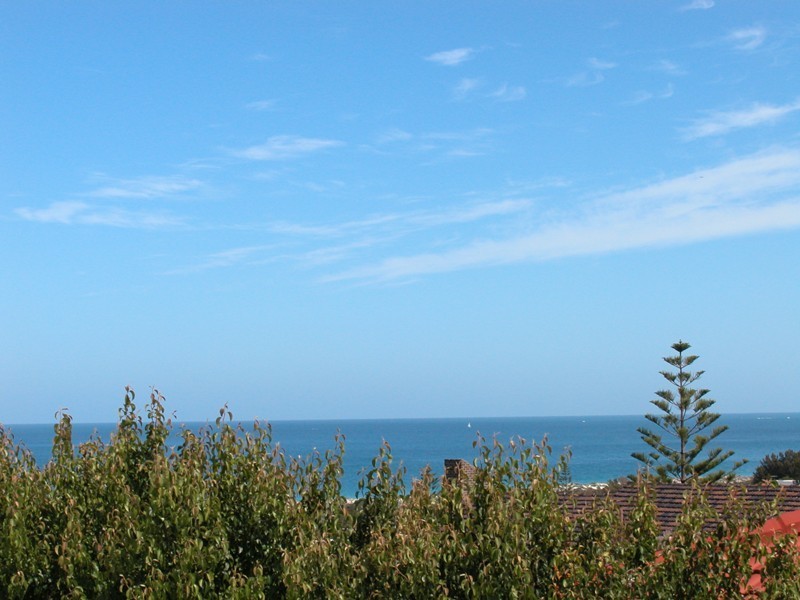 16 Kinkuna Way, City Beach WA 6015