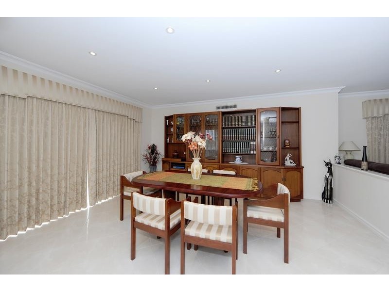 2 Ambergate, Karrinyup WA 6018