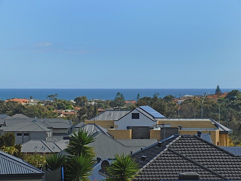 2 Ambergate, Karrinyup WA 6018