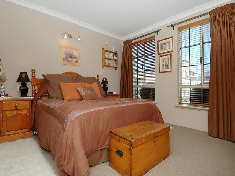 27 Honeymrytle, Stirling WA 6021