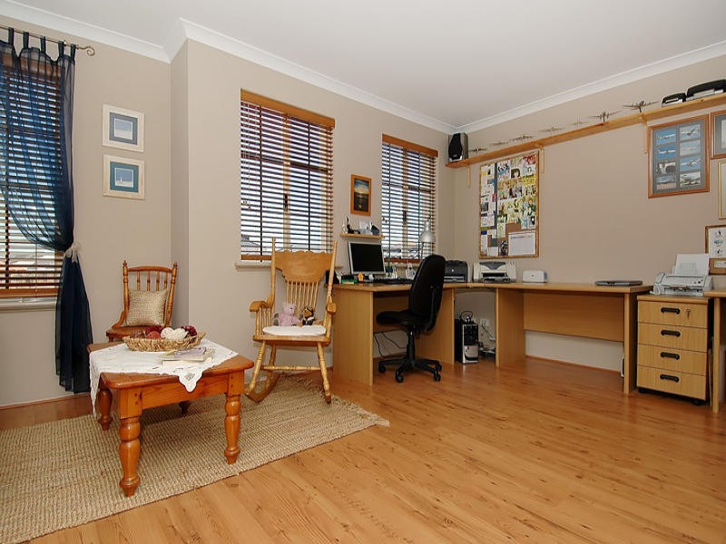 27 Honeymrytle, Stirling WA 6021