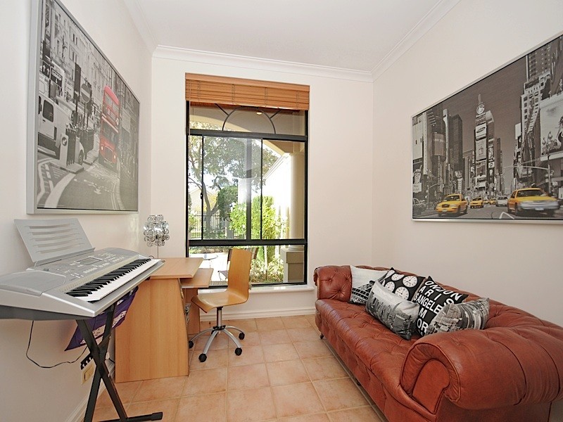 35 Quincy Loop, Iluka WA 6028