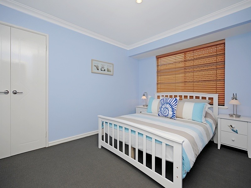 35 Quincy Loop, Iluka WA 6028