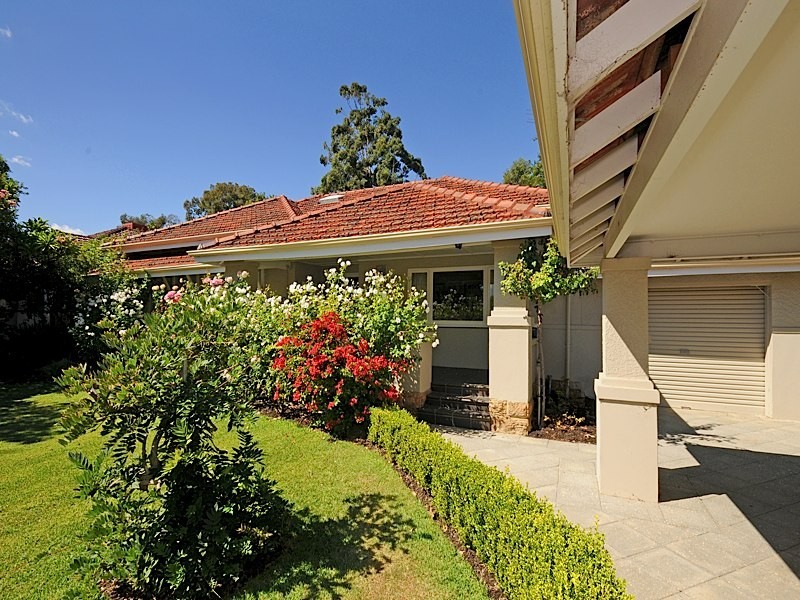 13 Bournville Street, Floreat WA 6014