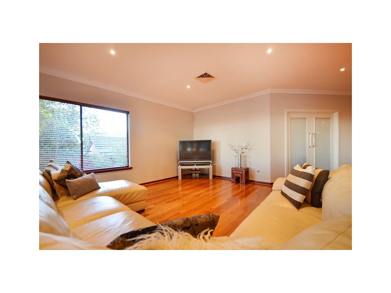 356 Huntriss Road, Woodlands WA 6018