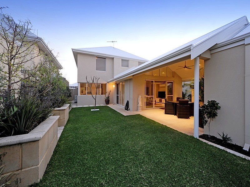 28 Maldives Drive, Hillarys WA 6025