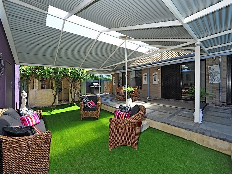 44 Mangrove Cct, Banksia Grove WA 6031