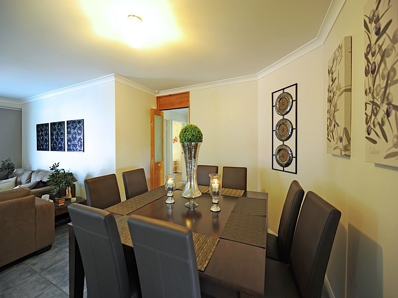 44 Mangrove Cct, Banksia Grove WA 6031