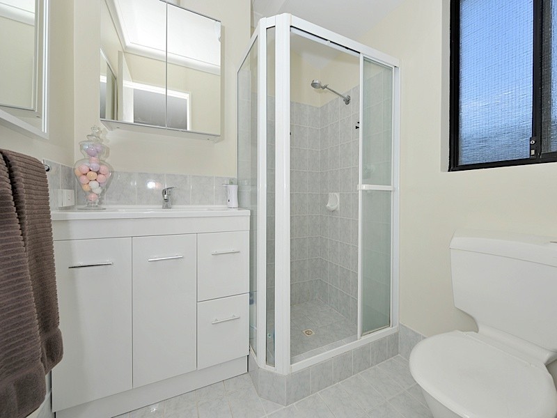 44 Mangrove Cct, Banksia Grove WA 6031