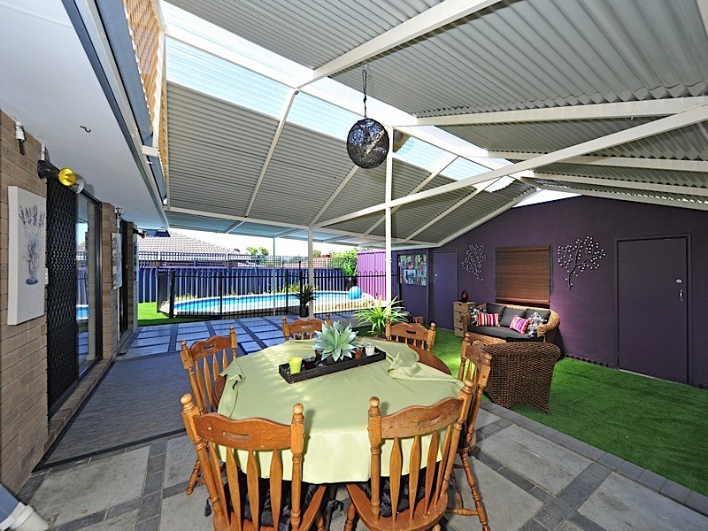 44 Mangrove Cct, Banksia Grove WA 6031