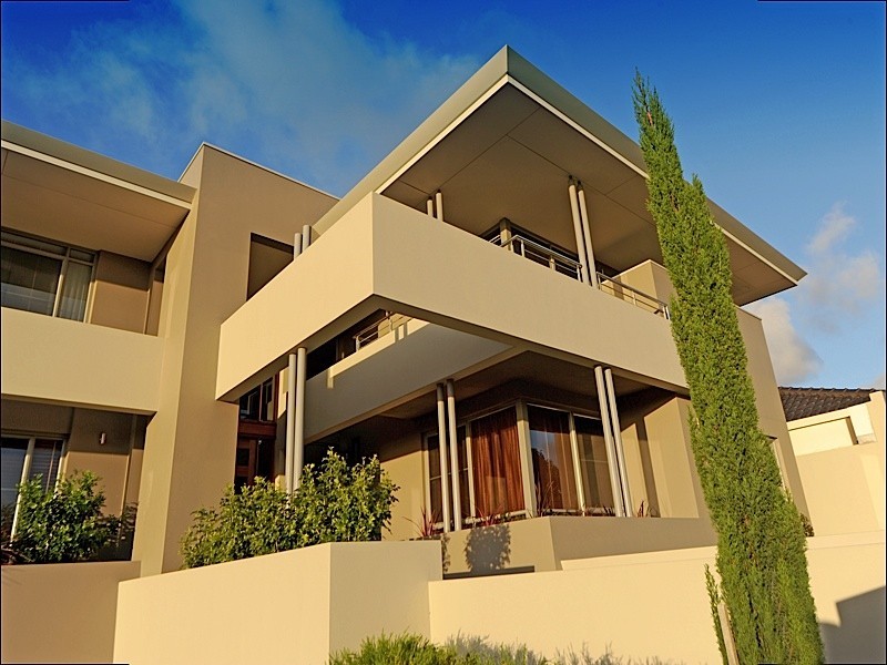 4 Gayton Road, City Beach WA 6015