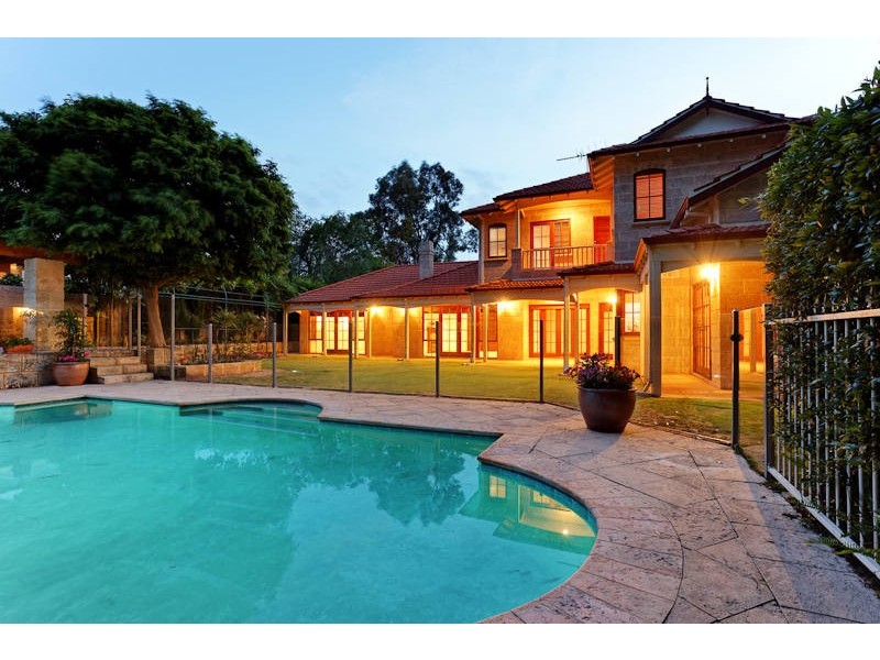 26 Clanmel Road, Floreat WA 6014