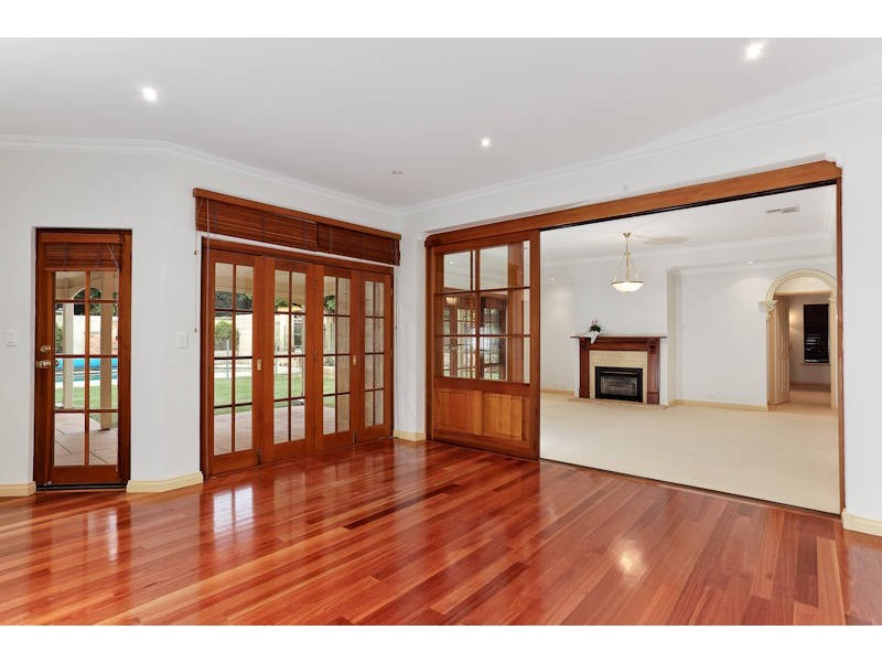 26 Clanmel Road, Floreat WA 6014