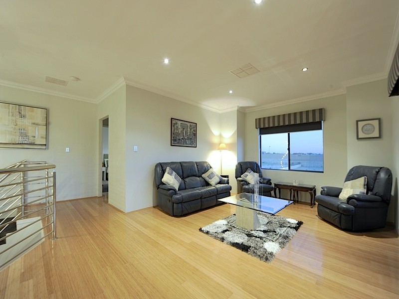 2 Whitehaven Avenue, Burns Beach WA 6028