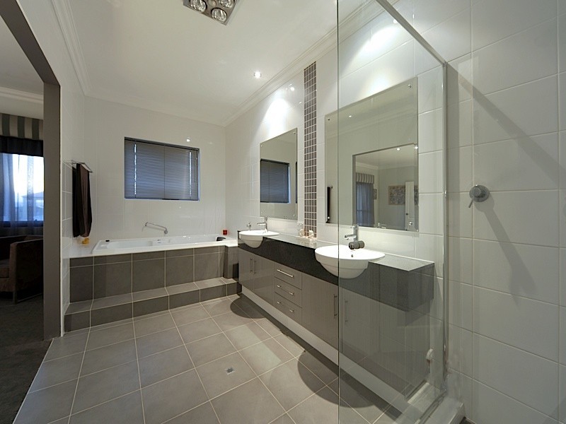 2 Whitehaven Avenue, Burns Beach WA 6028