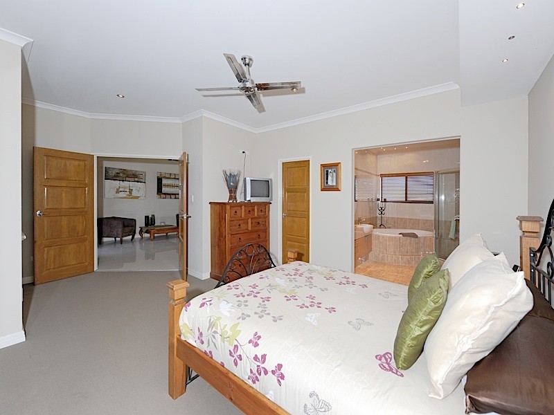 14 Tanami Way, Karrinyup WA 6018