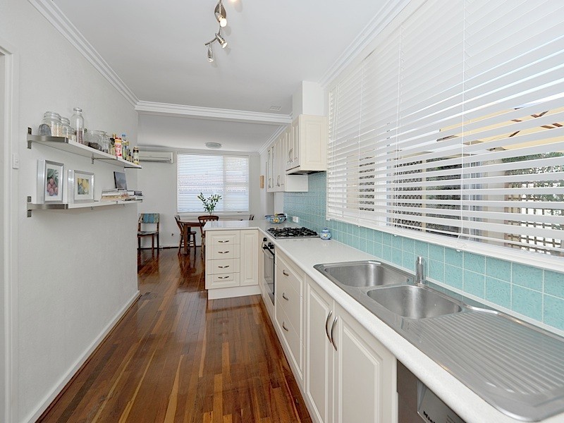 52 Gibson Street, Beaconsfield WA 6162