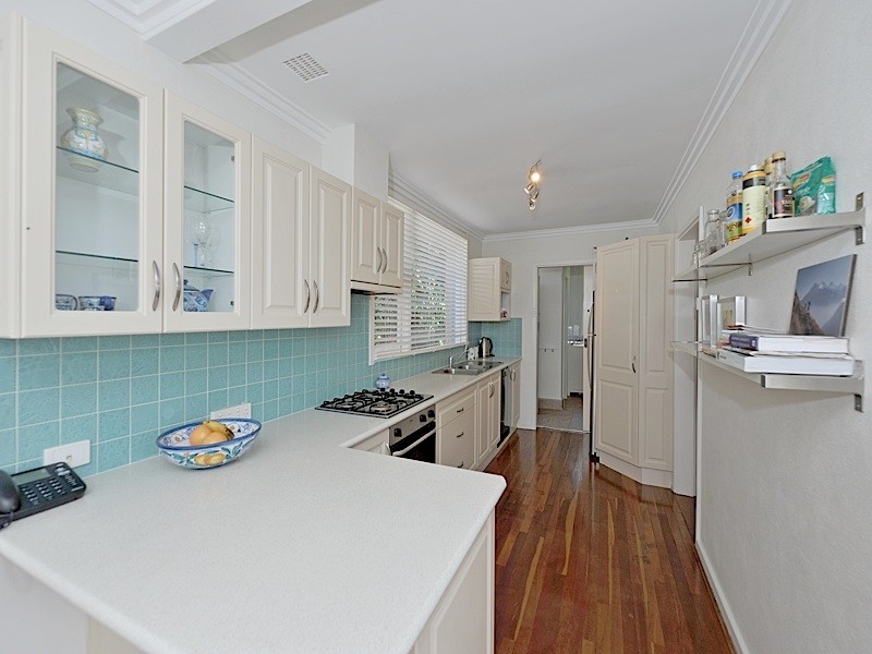 52 Gibson Street, Beaconsfield WA 6162