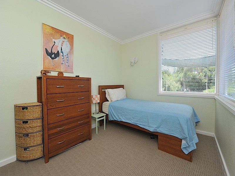 52 Gibson Street, Beaconsfield WA 6162