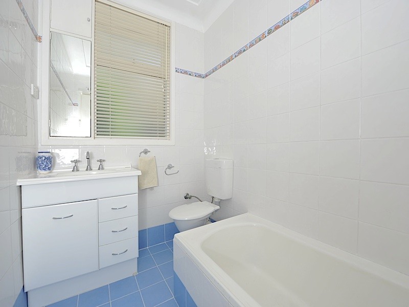 52 Gibson Street, Beaconsfield WA 6162