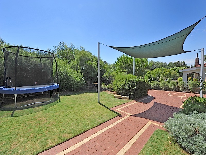 52 Gibson Street, Beaconsfield WA 6162