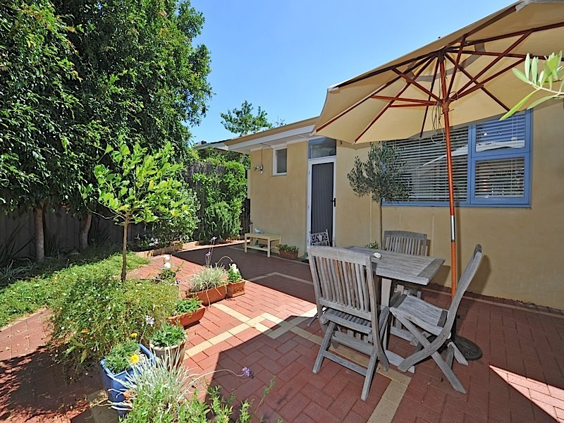 52 Gibson Street, Beaconsfield WA 6162