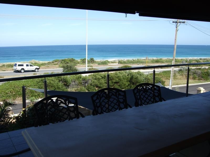 150 West Coast Terrace, Trigg WA 6029
