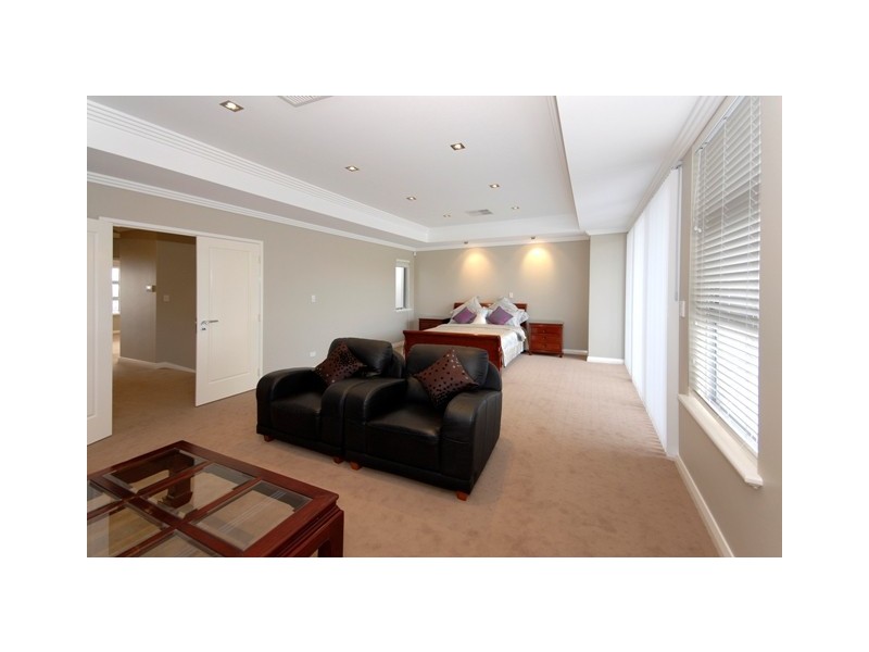 4 Gali Lane, City Beach WA 6015