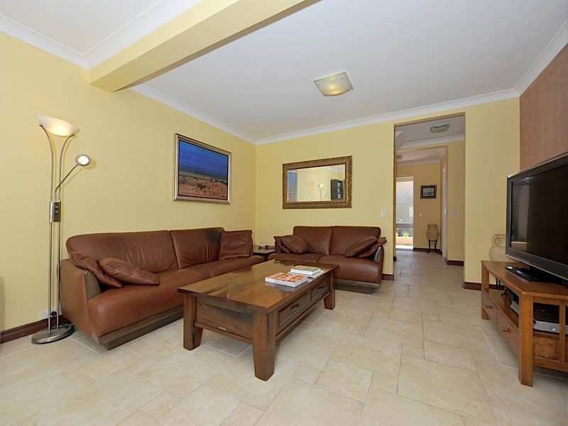 17/16 Perina Way, City Beach WA 6015