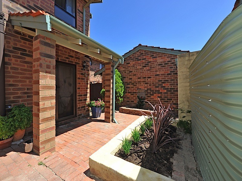 17/16 Perina Way, City Beach WA 6015