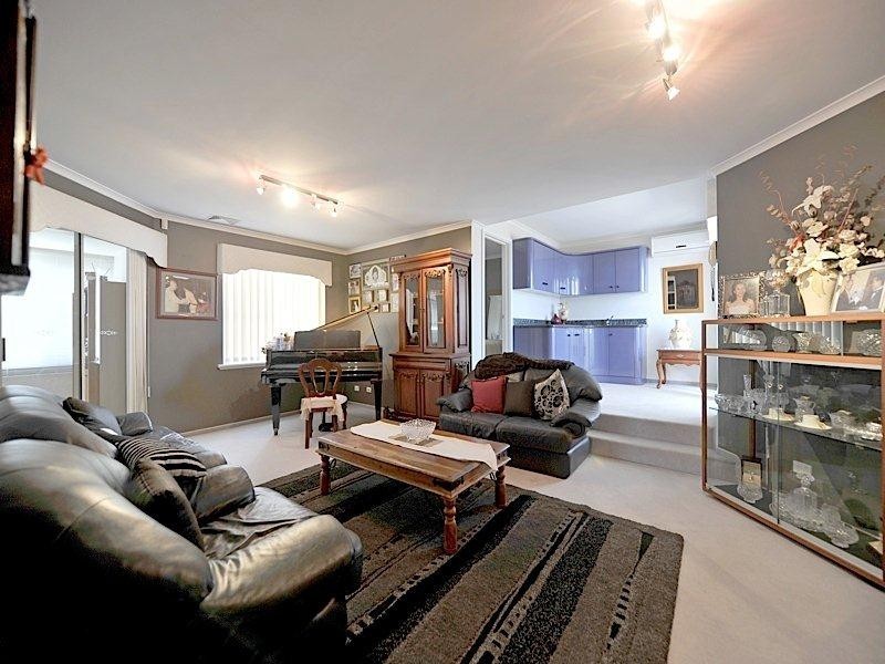 1 Beach Road, Watermans Bay WA 6020