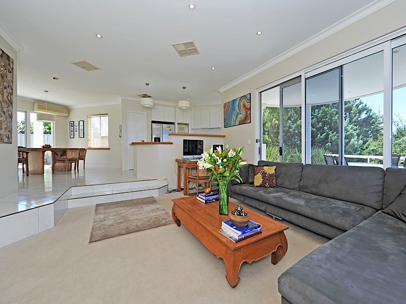 332 The Boulevard, City Beach WA 6015