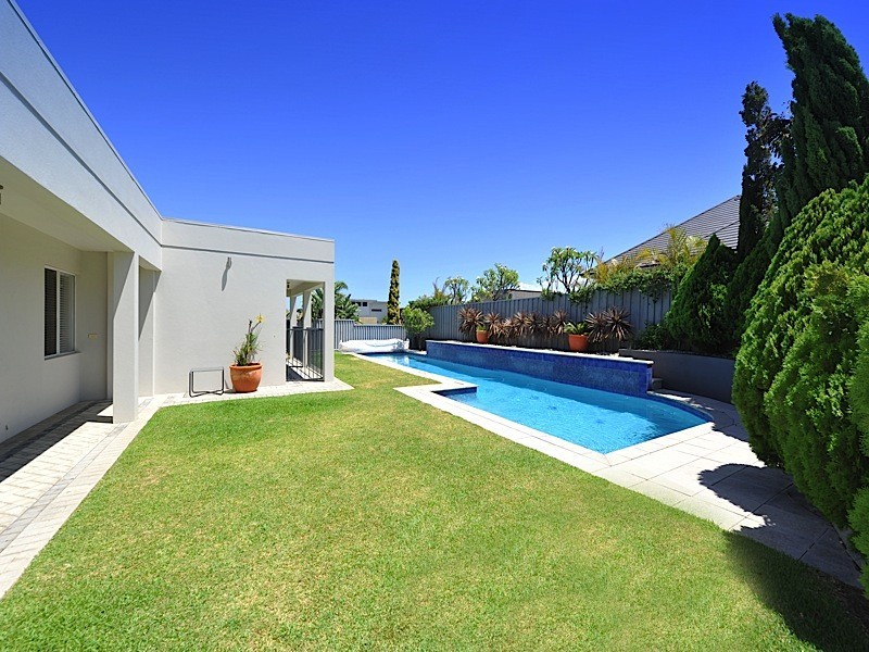 332 The Boulevard, City Beach WA 6015