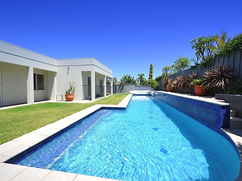 332 The Boulevard, City Beach WA 6015