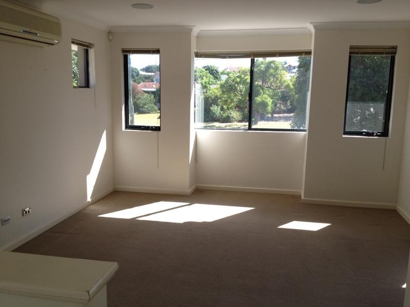 57a Shearn Crescent, Doubleview WA 6018
