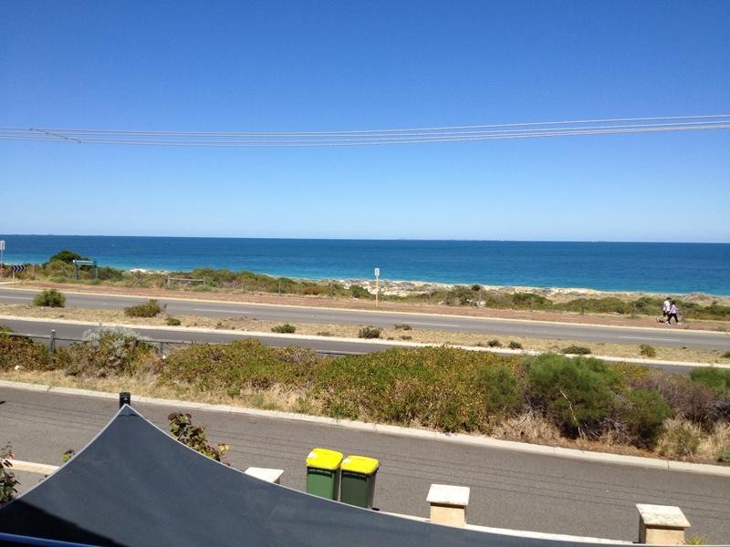 150 West Coast Terrace, Trigg WA 6029