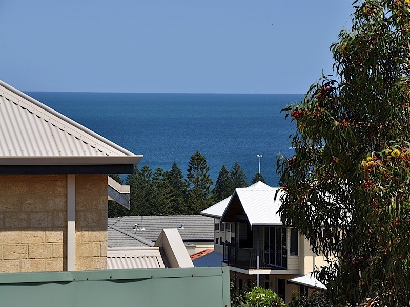 1 Larundel Road, City Beach WA 6015