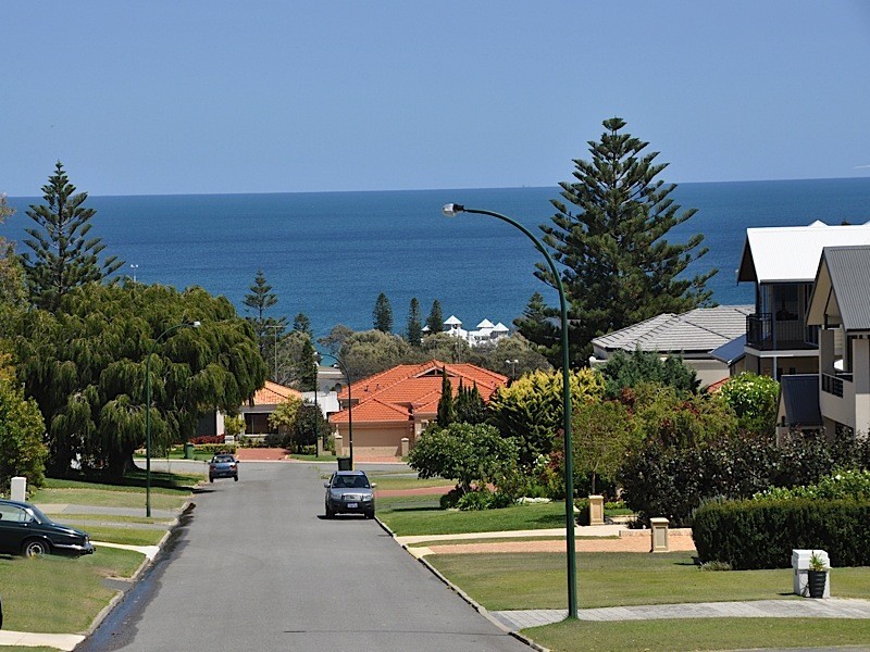 1 Larundel Road, City Beach WA 6015