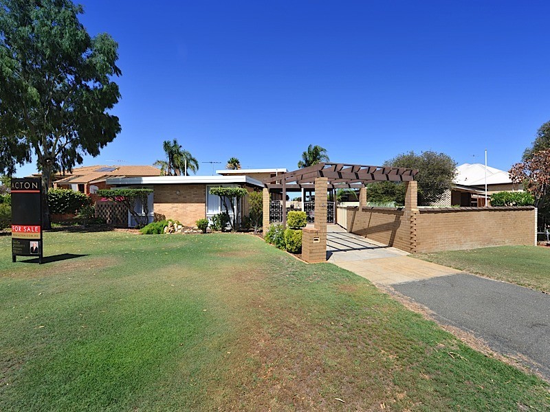 1 Larundel Road, City Beach WA 6015
