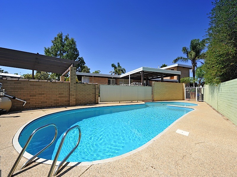 1 Larundel Road, City Beach WA 6015